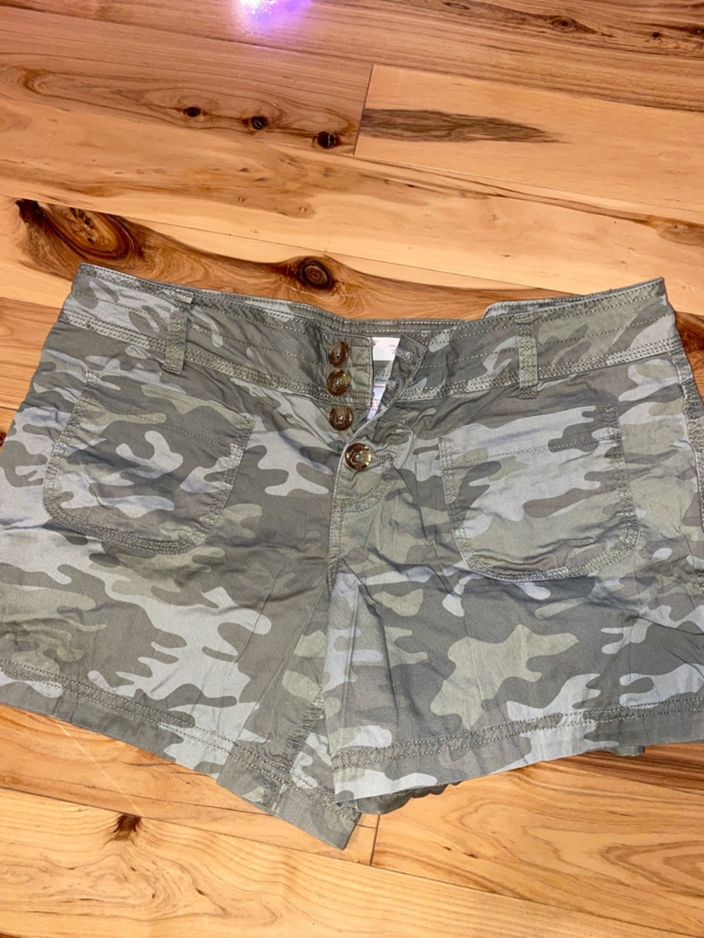 Women’s Camo Utility Shorts - Olive Green